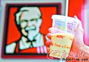 肯德基售價6.5元的冰豆漿。 記者莫偉濃 實習生蘇俊杰 攝 