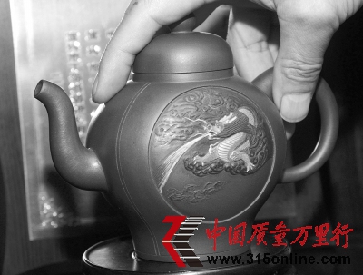 業內曝紫砂壺收藏陷阱重重:化工料亂定價瞎認證